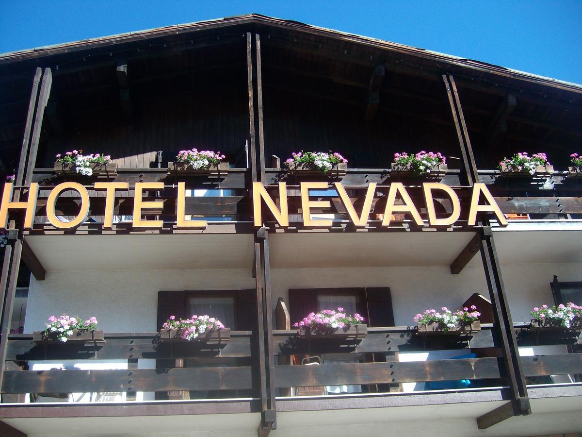 Hotel Nevada Campitello di Fassa Exterior photo