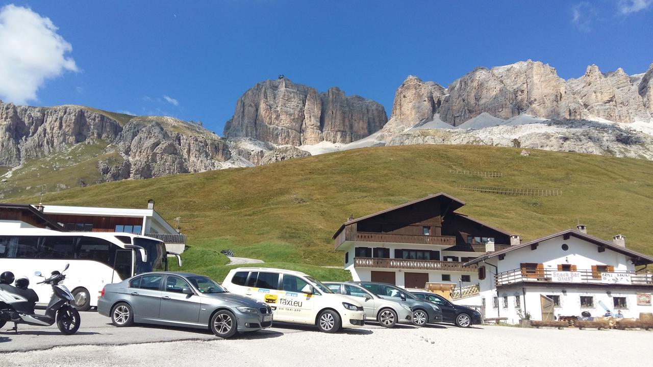 Hotel Nevada Campitello di Fassa Exterior photo